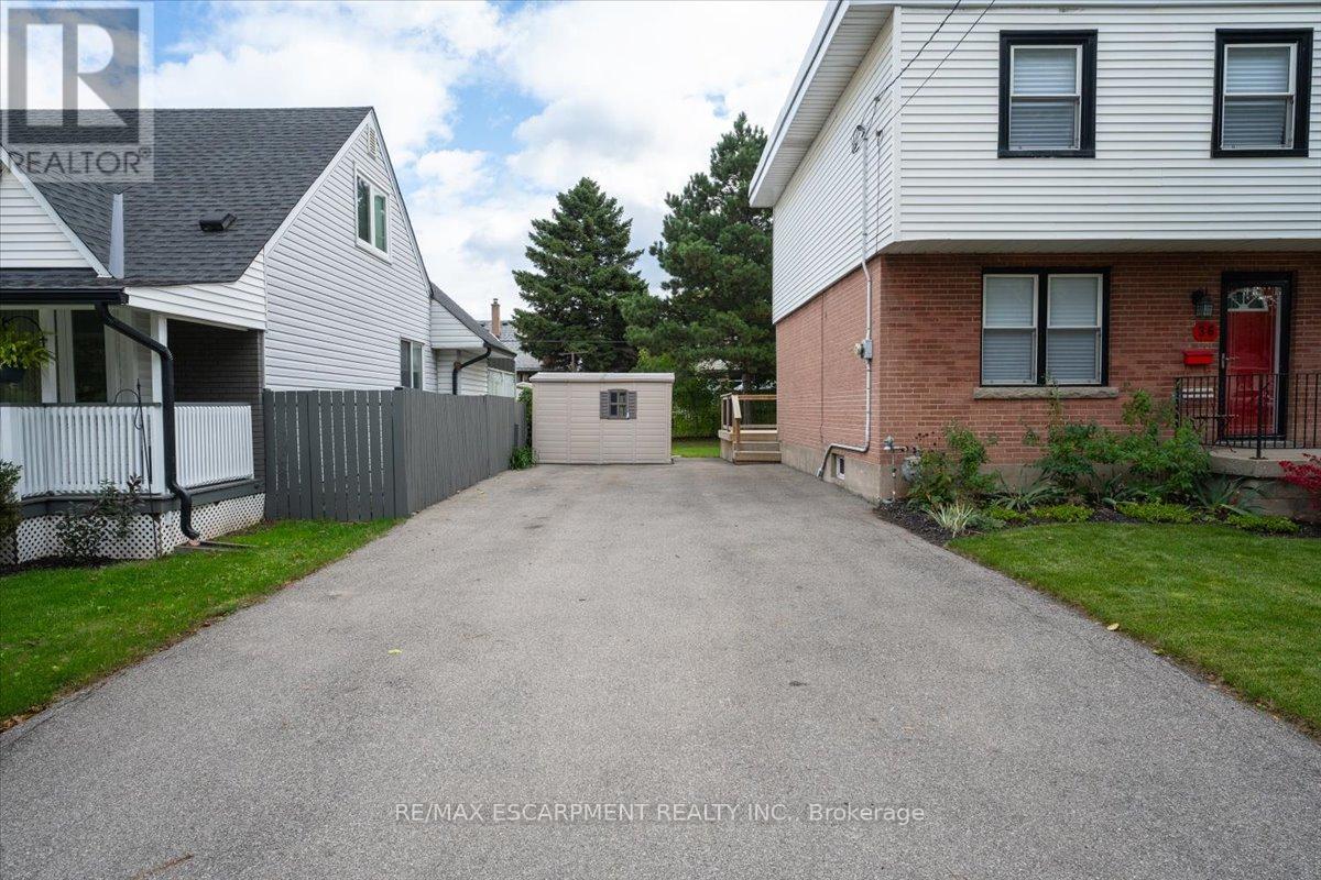 36 Sumach Street, Hamilton, Ontario  L8H 6P8 - Photo 3 - X9392873