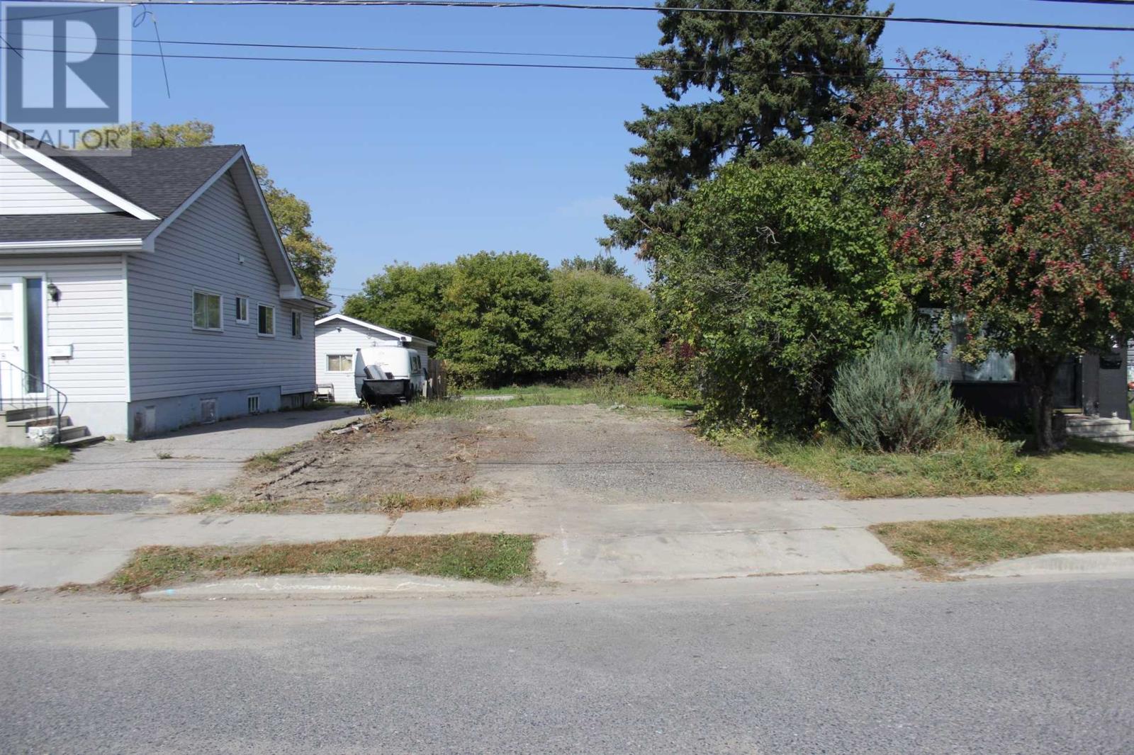 220 THIRD ST E, FORT FRANCES, Ontario