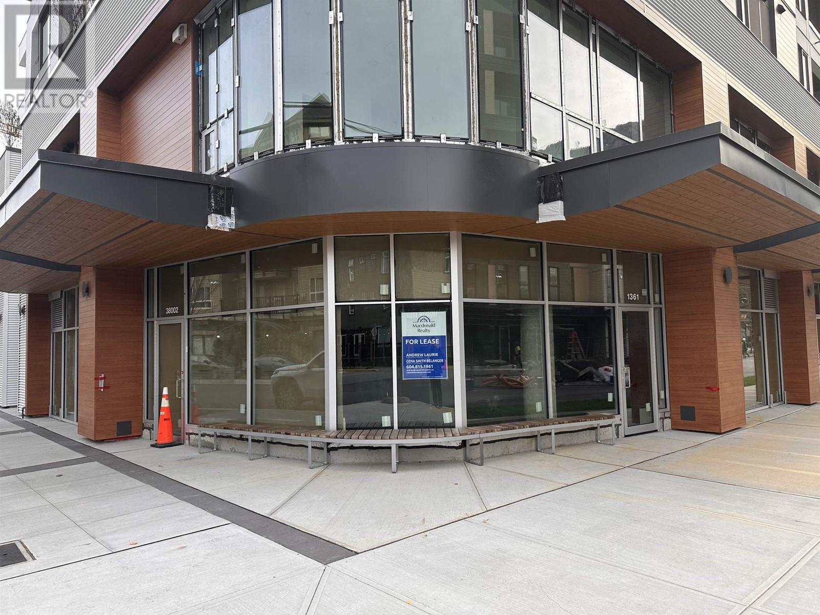 102 1365 VICTORIA STREET, squamish, British Columbia