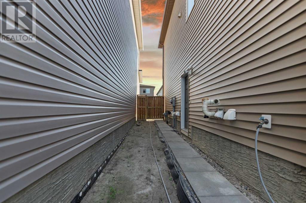 37 Savanna Row Ne, Calgary, Alberta  T3J 0Y6 - Photo 31 - A2164004