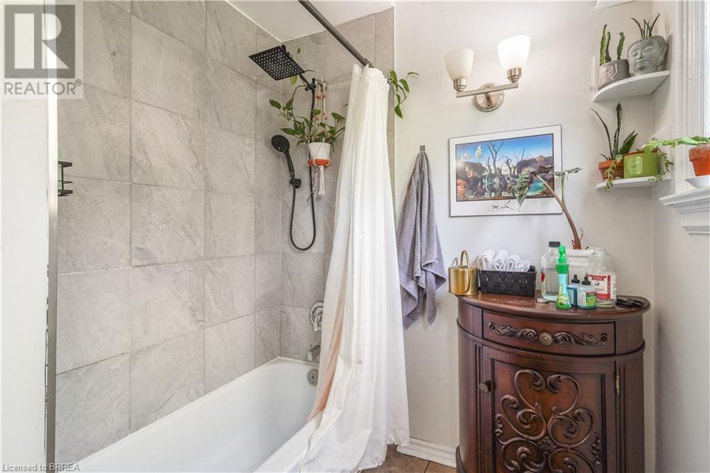 162 Chatham Street, Brantford, Ontario  N3S 4G4 - Photo 24 - 40657758