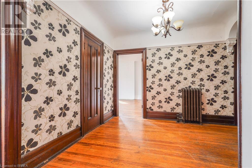 162 Chatham Street, Brantford, Ontario  N3S 4G4 - Photo 25 - 40657758