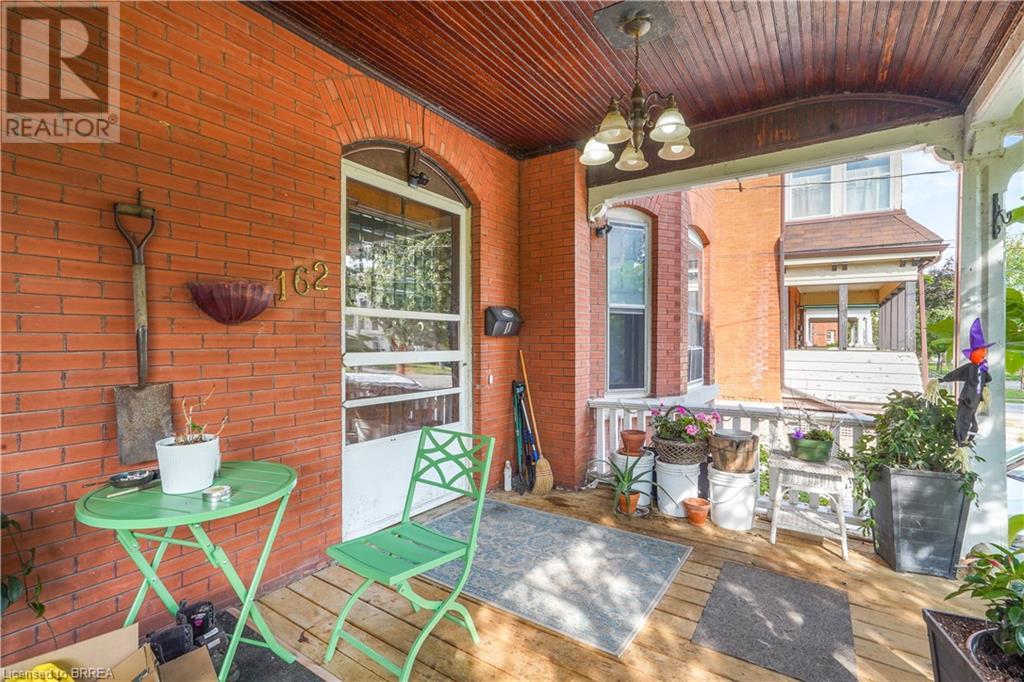 162 Chatham Street, Brantford, Ontario  N3S 4G4 - Photo 5 - 40657758