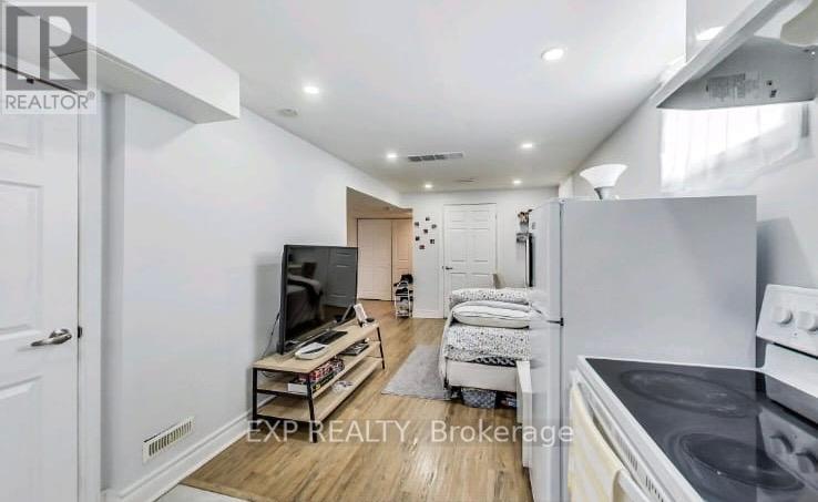 Bsmt #2 - 1162 Dovercourt Road, Toronto, Ontario  M6H 2X9 - Photo 3 - W9392977