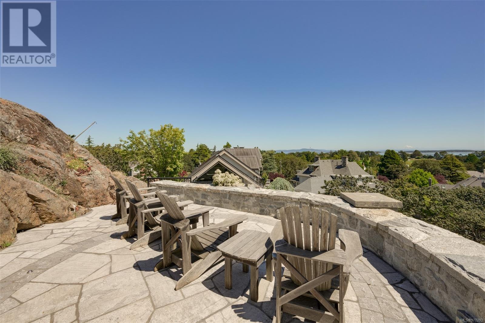 Property at 520 Island Rd image 4