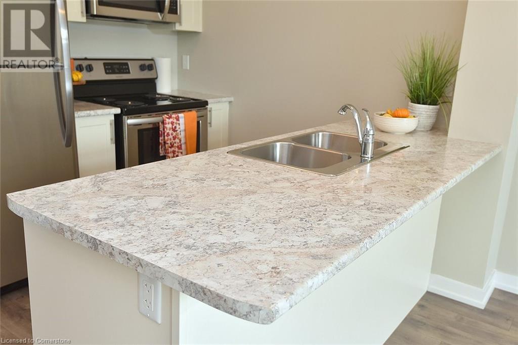 101 Shoreview Place Unit# 214, Stoney Creek, Ontario  L8E 0K3 - Photo 11 - 40661917