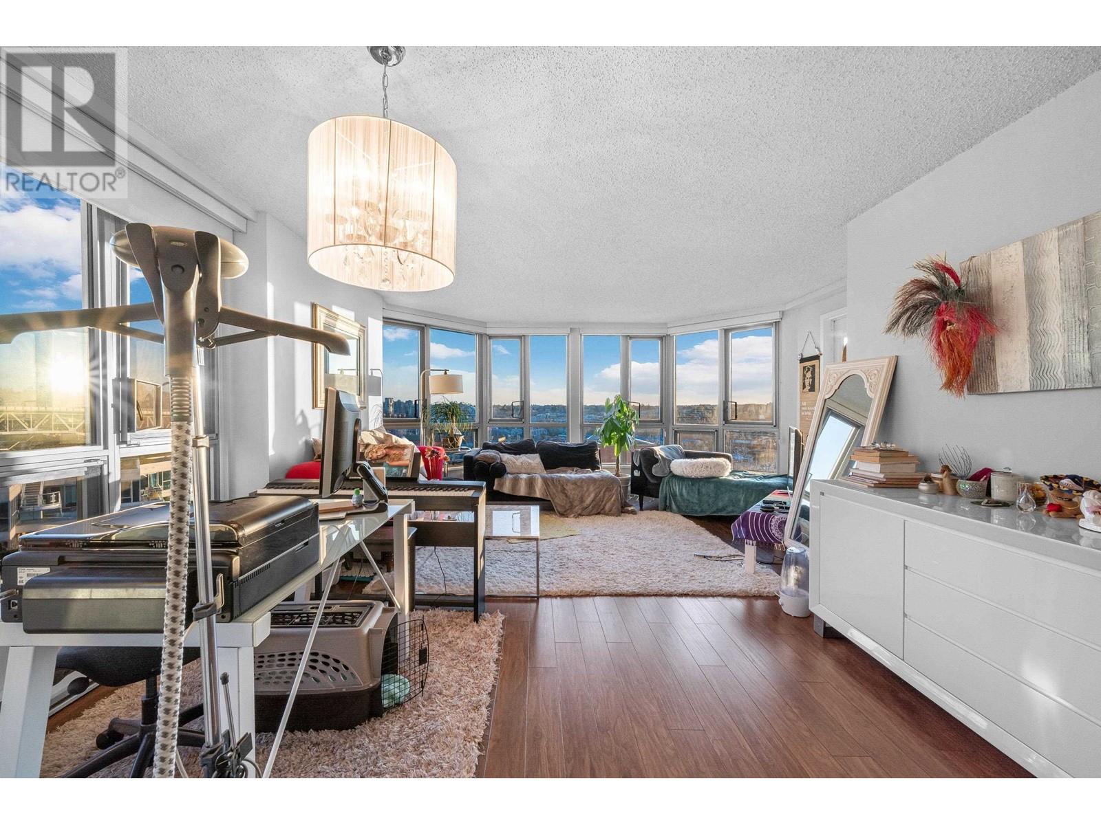 Listing Picture 10 of 28 : 1202 1625 HORNBY STREET, Vancouver / 溫哥華 - 魯藝地產 Yvonne Lu Group - MLS Medallion Club Member