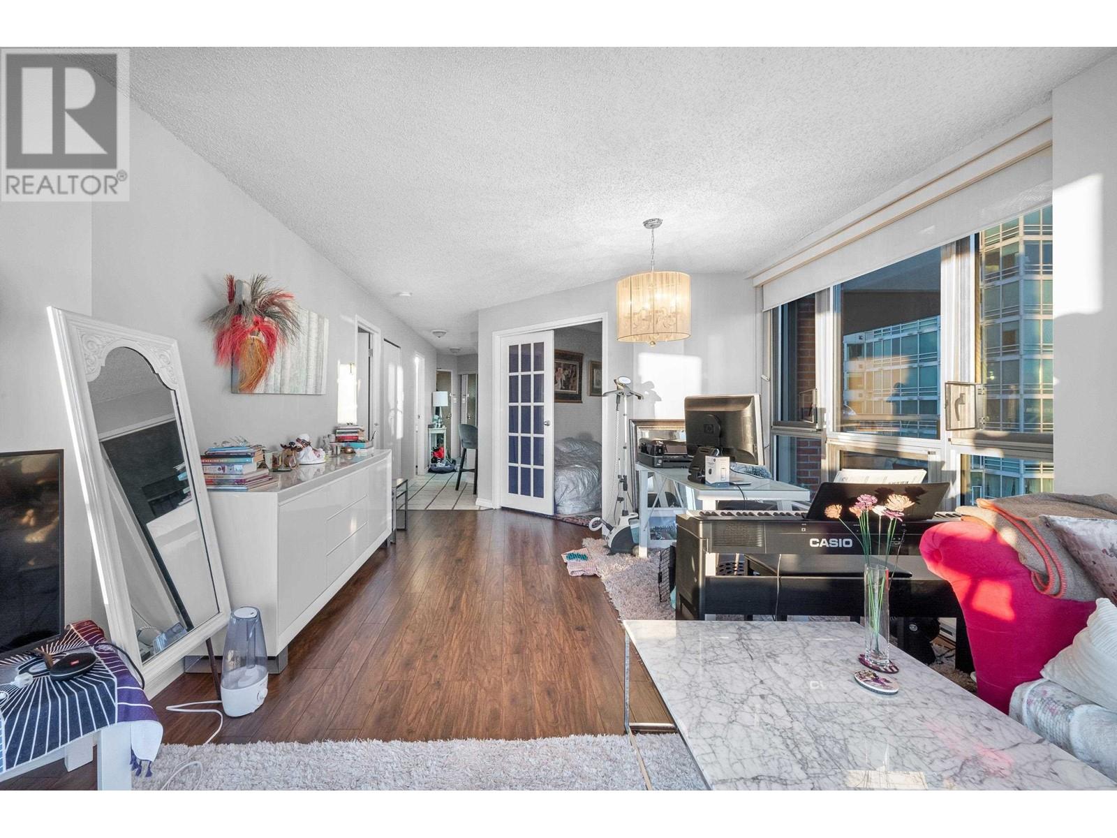 Listing Picture 11 of 28 : 1202 1625 HORNBY STREET, Vancouver / 溫哥華 - 魯藝地產 Yvonne Lu Group - MLS Medallion Club Member