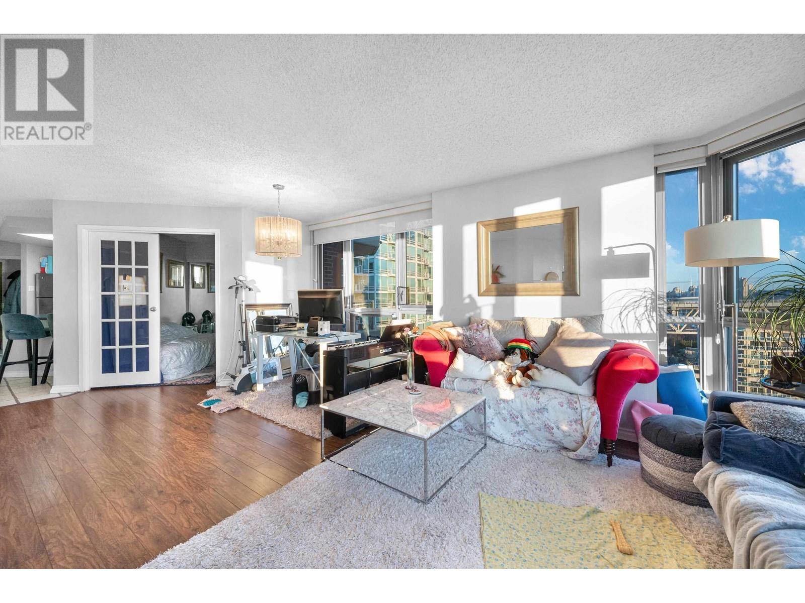 Listing Picture 13 of 28 : 1202 1625 HORNBY STREET, Vancouver / 溫哥華 - 魯藝地產 Yvonne Lu Group - MLS Medallion Club Member