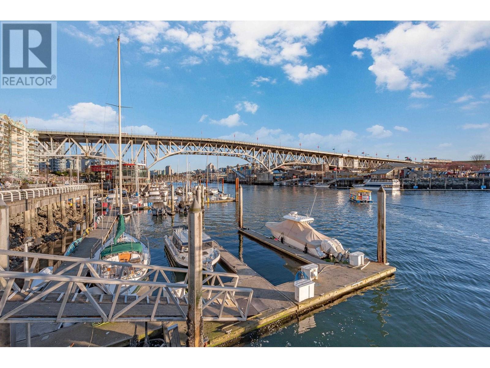 Listing Picture 7 of 28 : 1202 1625 HORNBY STREET, Vancouver / 溫哥華 - 魯藝地產 Yvonne Lu Group - MLS Medallion Club Member