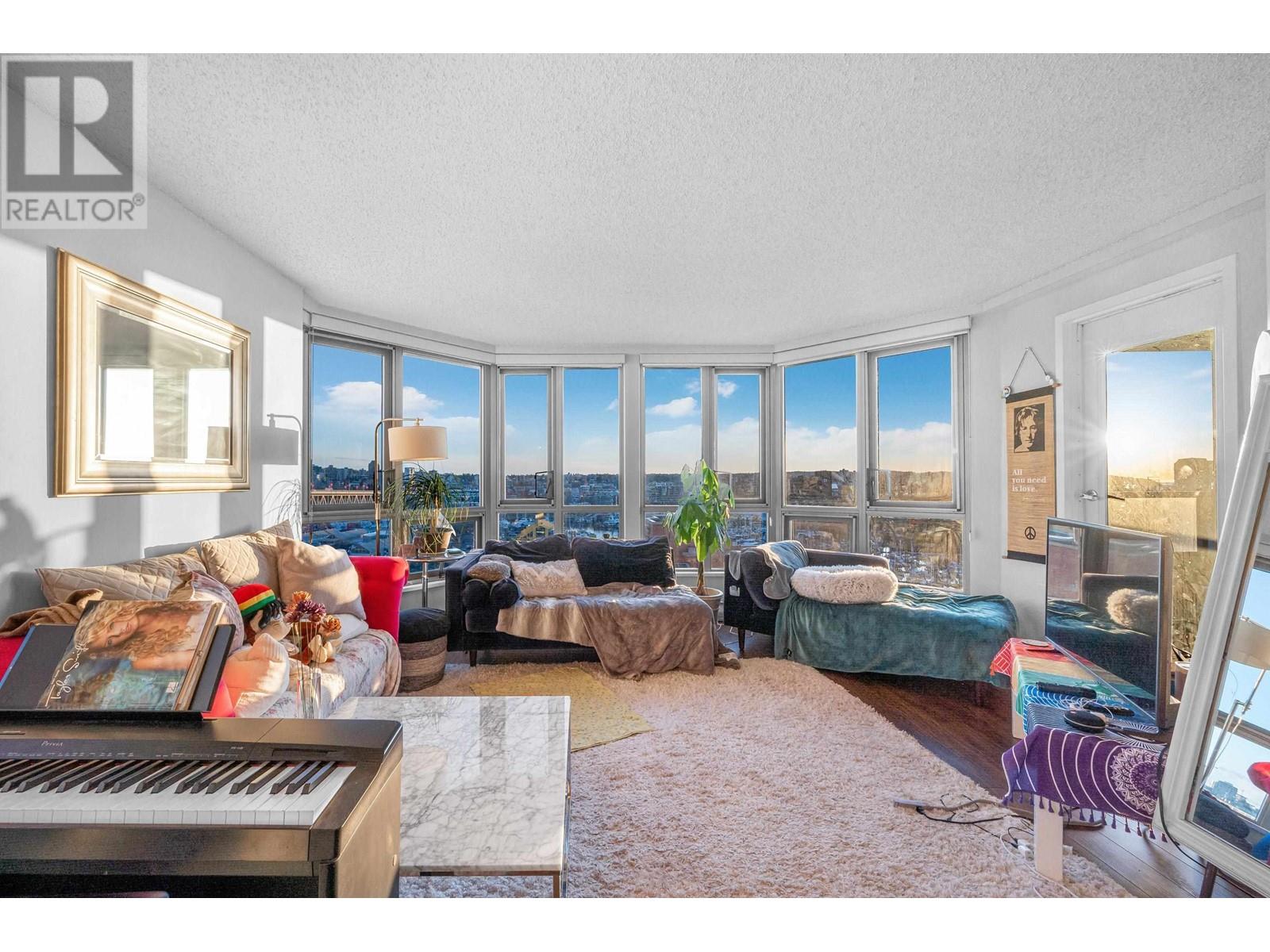 Listing Picture 9 of 28 : 1202 1625 HORNBY STREET, Vancouver / 溫哥華 - 魯藝地產 Yvonne Lu Group - MLS Medallion Club Member