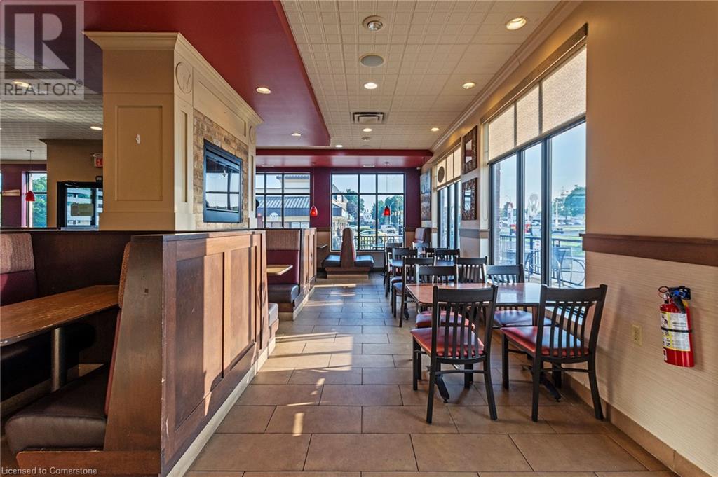 4025 Dorchester Road, Niagara Falls, Ontario  L2E 6N1 - Photo 16 - 40662040