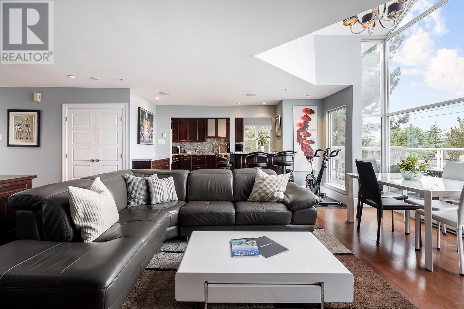 Listing Picture 5 of 37 : PH20 2175 W 3RD AVENUE, Vancouver / 溫哥華 - 魯藝地產 Yvonne Lu Group - MLS Medallion Club Member