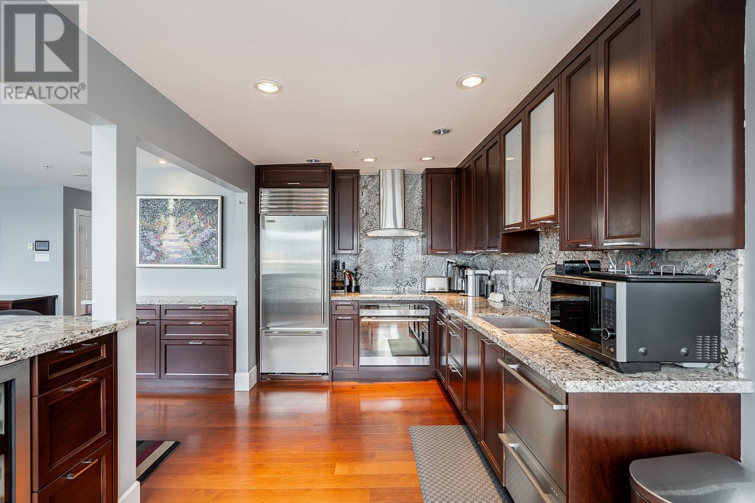 Listing Picture 16 of 37 : PH20 2175 W 3RD AVENUE, Vancouver / 溫哥華 - 魯藝地產 Yvonne Lu Group - MLS Medallion Club Member