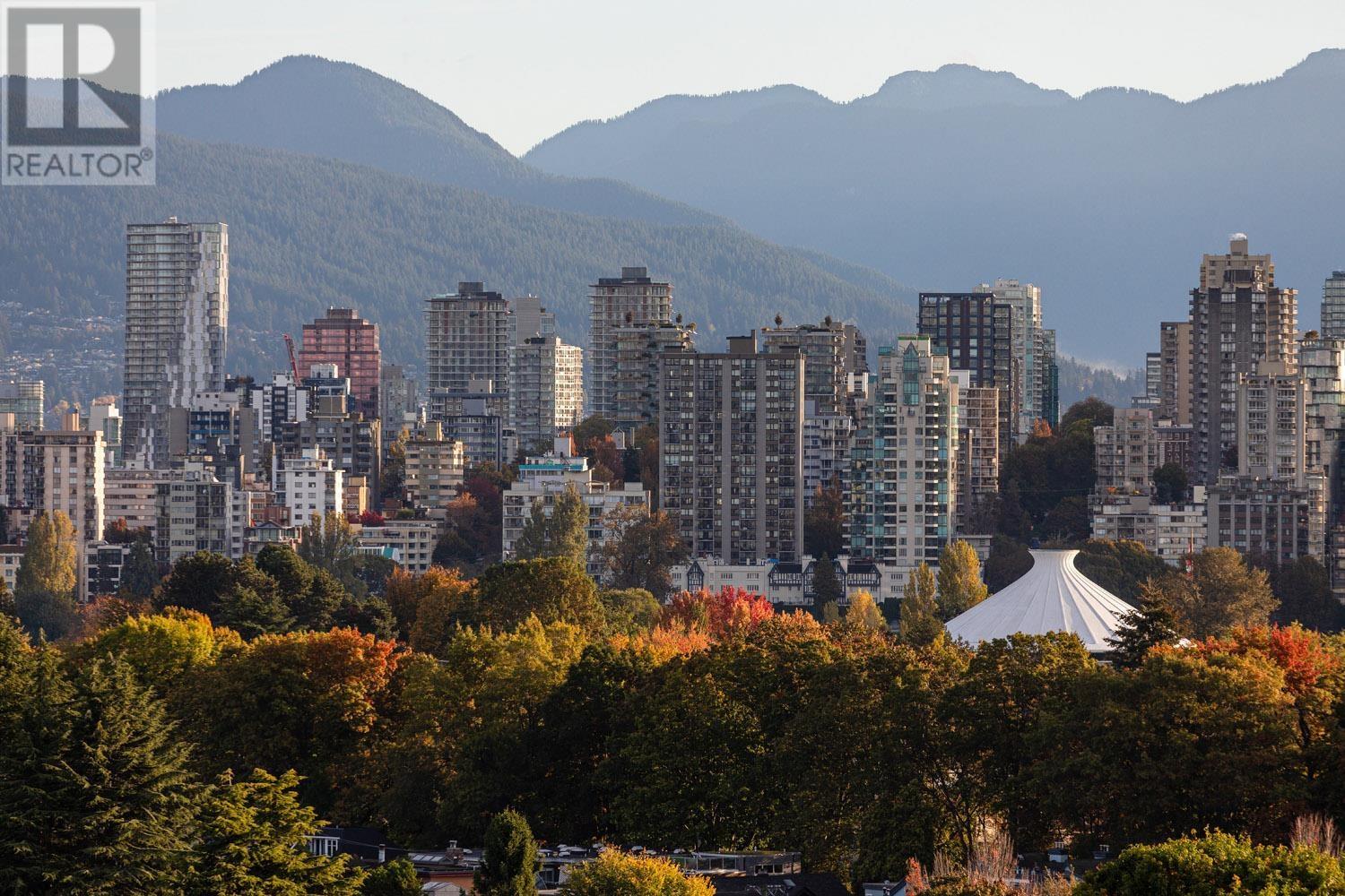 Listing Picture 2 of 37 : PH20 2175 W 3RD AVENUE, Vancouver / 溫哥華 - 魯藝地產 Yvonne Lu Group - MLS Medallion Club Member