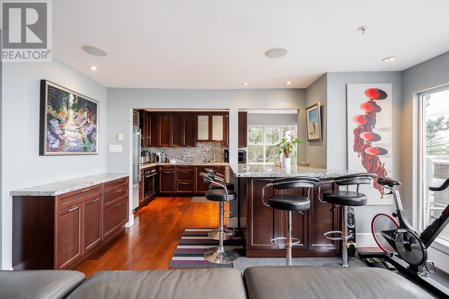 Listing Picture 13 of 37 : PH20 2175 W 3RD AVENUE, Vancouver / 溫哥華 - 魯藝地產 Yvonne Lu Group - MLS Medallion Club Member