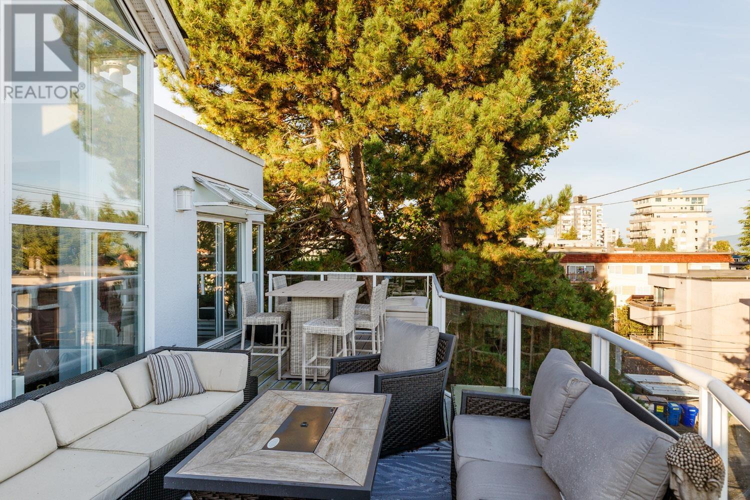 Listing Picture 32 of 37 : PH20 2175 W 3RD AVENUE, Vancouver / 溫哥華 - 魯藝地產 Yvonne Lu Group - MLS Medallion Club Member