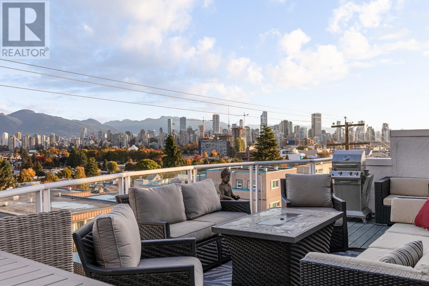 Listing Picture 28 of 37 : PH20 2175 W 3RD AVENUE, Vancouver / 溫哥華 - 魯藝地產 Yvonne Lu Group - MLS Medallion Club Member