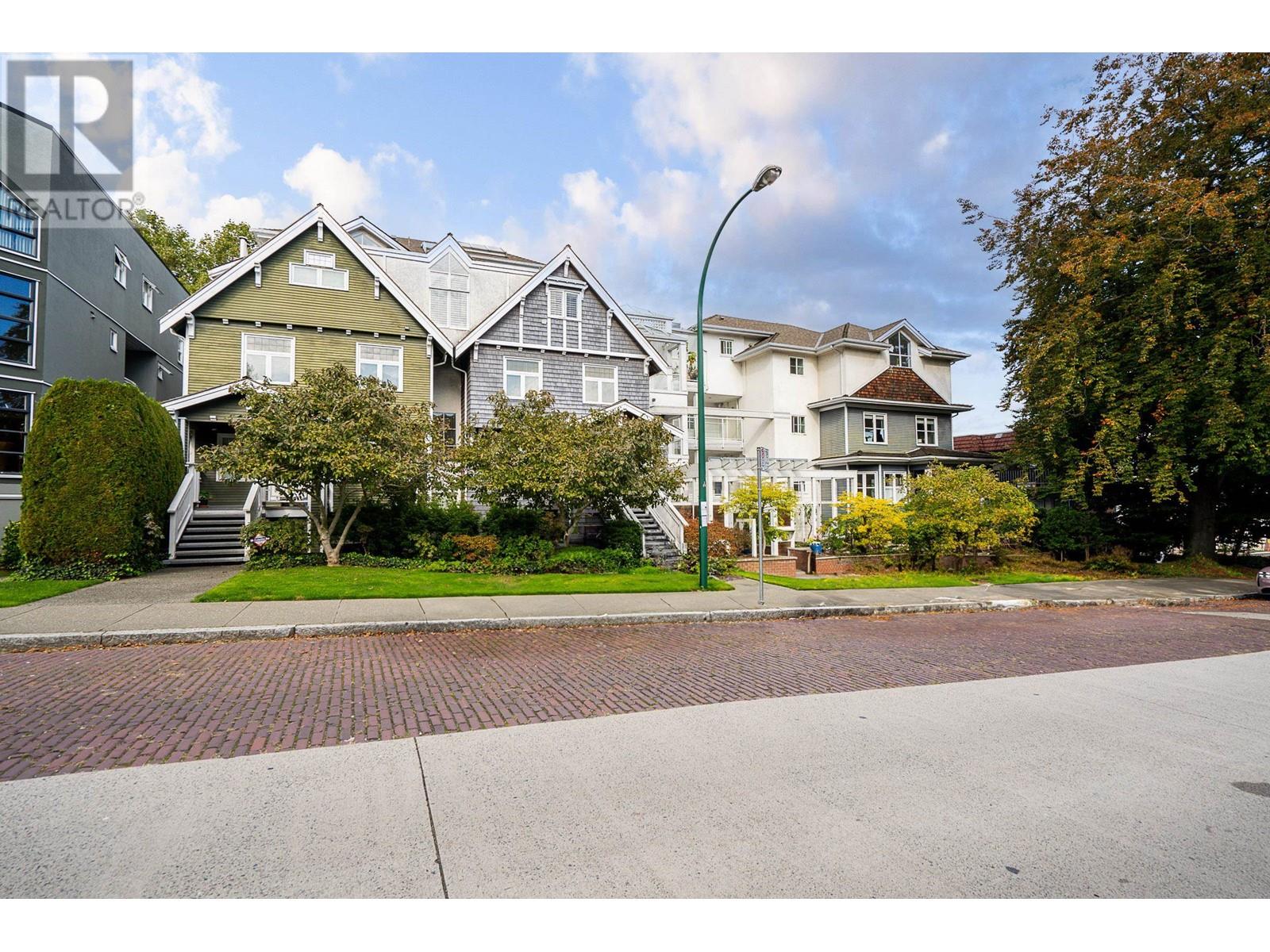 Listing Picture 35 of 37 : PH20 2175 W 3RD AVENUE, Vancouver / 溫哥華 - 魯藝地產 Yvonne Lu Group - MLS Medallion Club Member