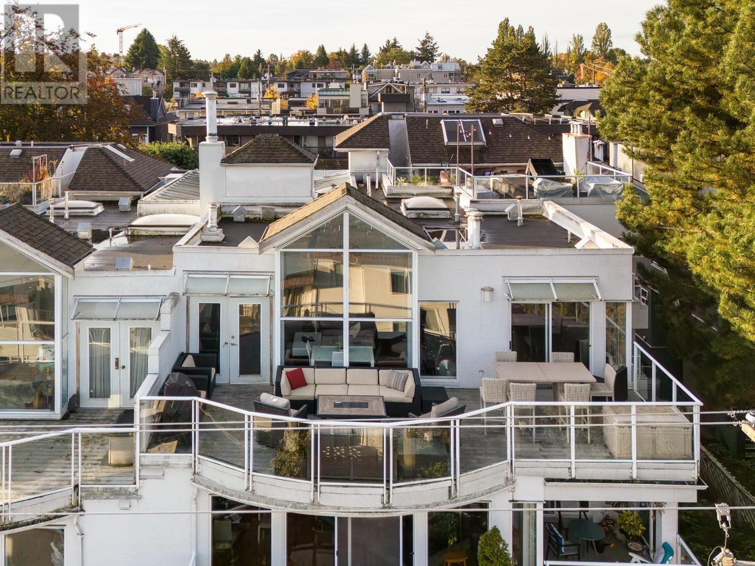 Listing Picture 3 of 37 : PH20 2175 W 3RD AVENUE, Vancouver / 溫哥華 - 魯藝地產 Yvonne Lu Group - MLS Medallion Club Member