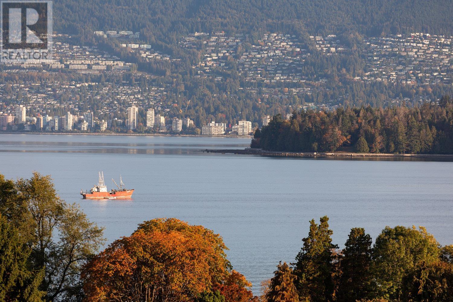 Listing Picture 31 of 37 : PH20 2175 W 3RD AVENUE, Vancouver / 溫哥華 - 魯藝地產 Yvonne Lu Group - MLS Medallion Club Member