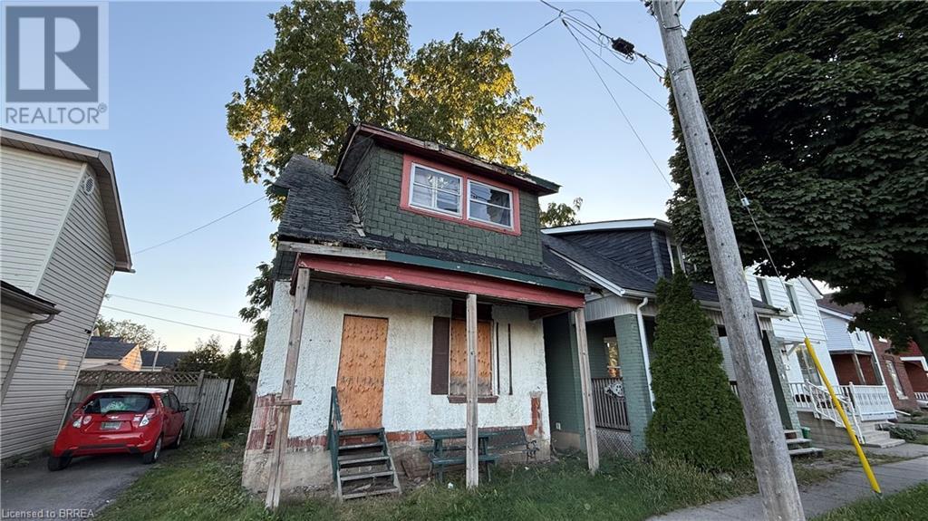 11 ONTARIO Street, Brantford, Ontario