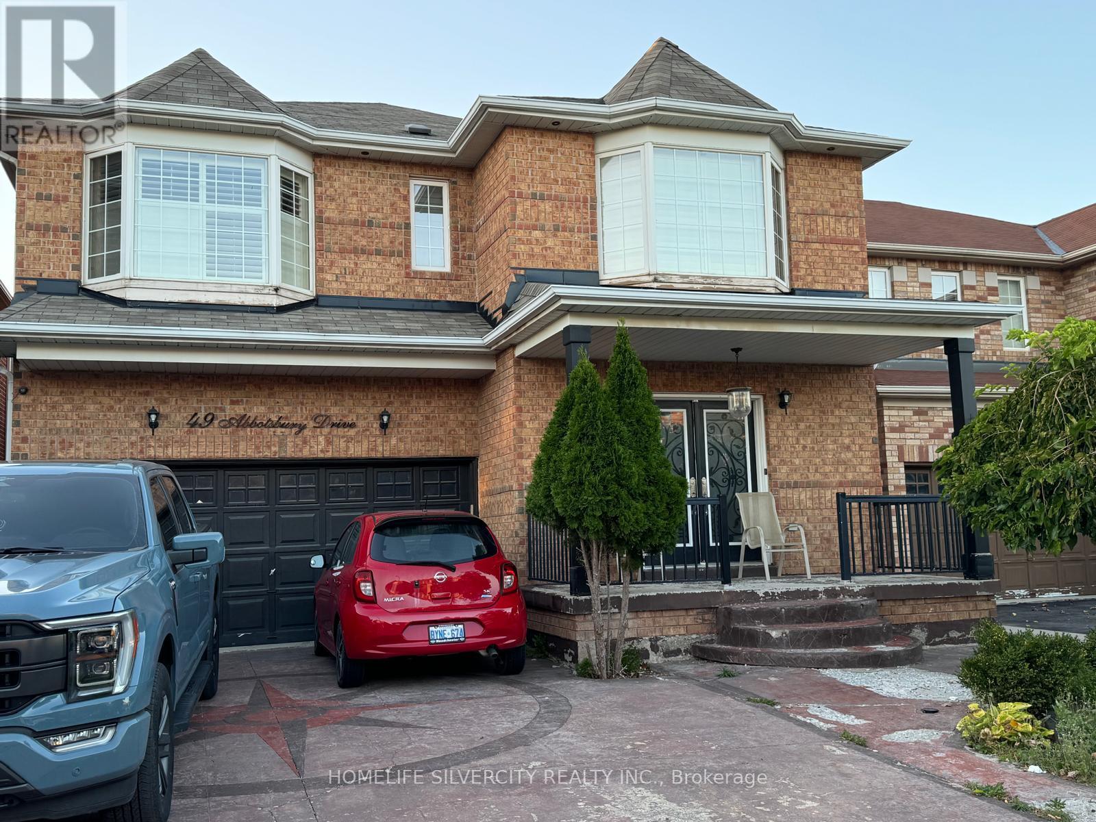 49 ABBOTSBURY DRIVE, Brampton, Ontario