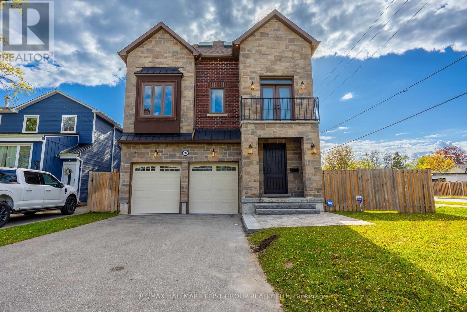 732 HILLVIEW CRESCENT, Pickering, Ontario