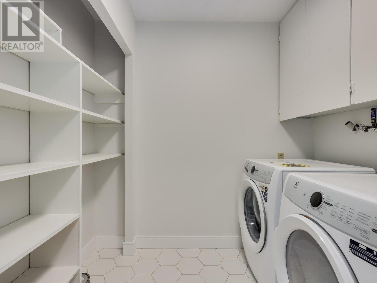 Listing Picture 11 of 25 : 307 2255 YORK AVENUE, Vancouver / 溫哥華 - 魯藝地產 Yvonne Lu Group - MLS Medallion Club Member