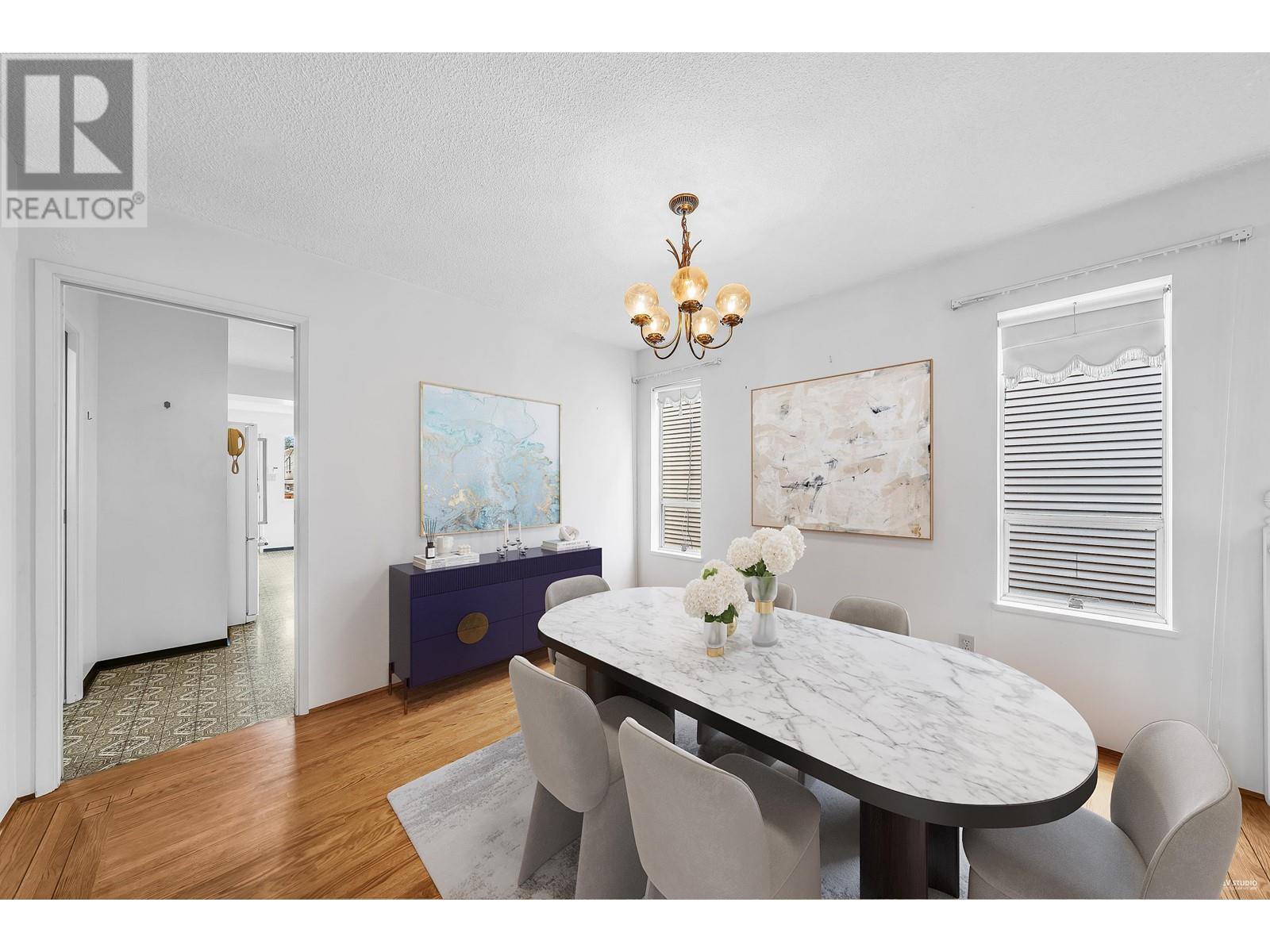 Listing Picture 12 of 40 : 4553 W 8TH AVENUE, Vancouver / 溫哥華 - 魯藝地產 Yvonne Lu Group - MLS Medallion Club Member