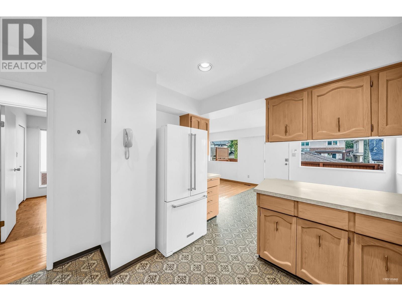 Listing Picture 16 of 40 : 4553 W 8TH AVENUE, Vancouver / 溫哥華 - 魯藝地產 Yvonne Lu Group - MLS Medallion Club Member