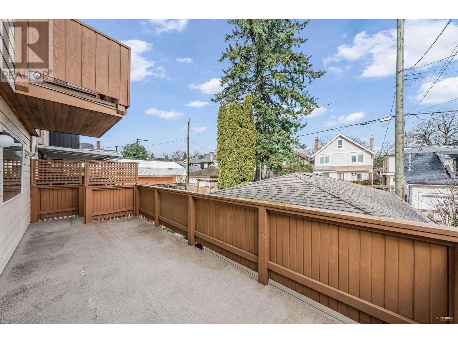 Listing Picture 22 of 40 : 4553 W 8TH AVENUE, Vancouver / 溫哥華 - 魯藝地產 Yvonne Lu Group - MLS Medallion Club Member