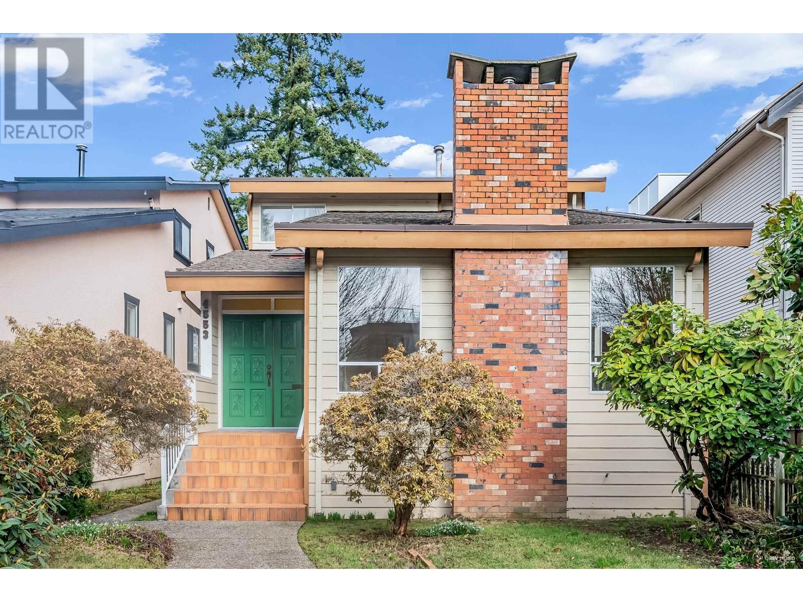 Listing Picture 3 of 40 : 4553 W 8TH AVENUE, Vancouver / 溫哥華 - 魯藝地產 Yvonne Lu Group - MLS Medallion Club Member