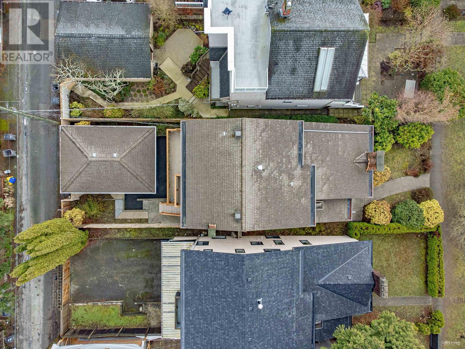 Listing Picture 40 of 40 : 4553 W 8TH AVENUE, Vancouver / 溫哥華 - 魯藝地產 Yvonne Lu Group - MLS Medallion Club Member