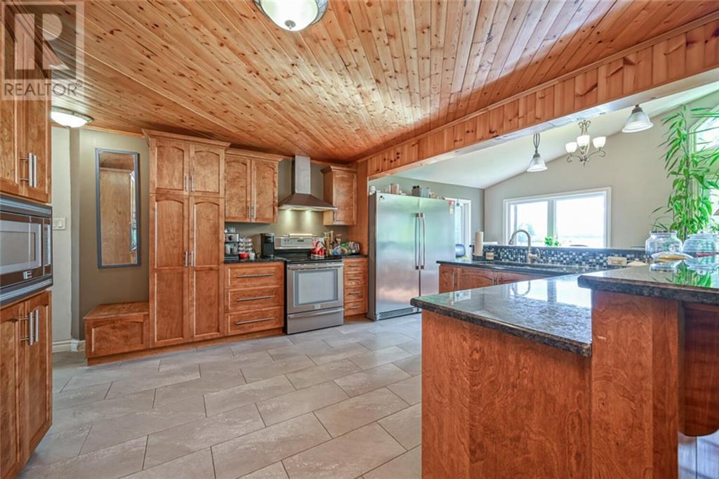 111 Rideau Street, Drummond/north Elmsley, Ontario  K7H 3C7 - Photo 9 - X9521658