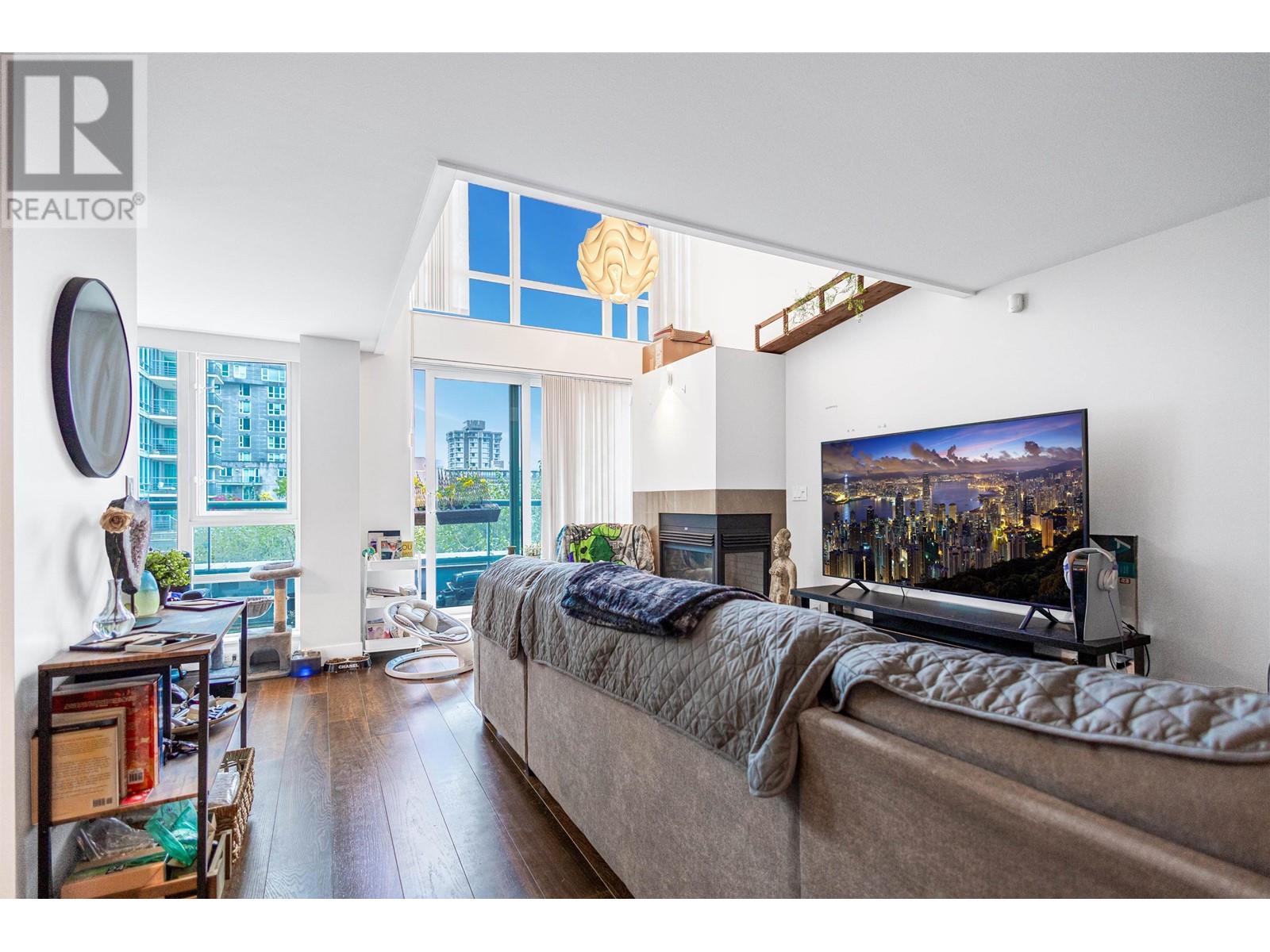 Property at 407 499 BROUGHTON STREET image 2