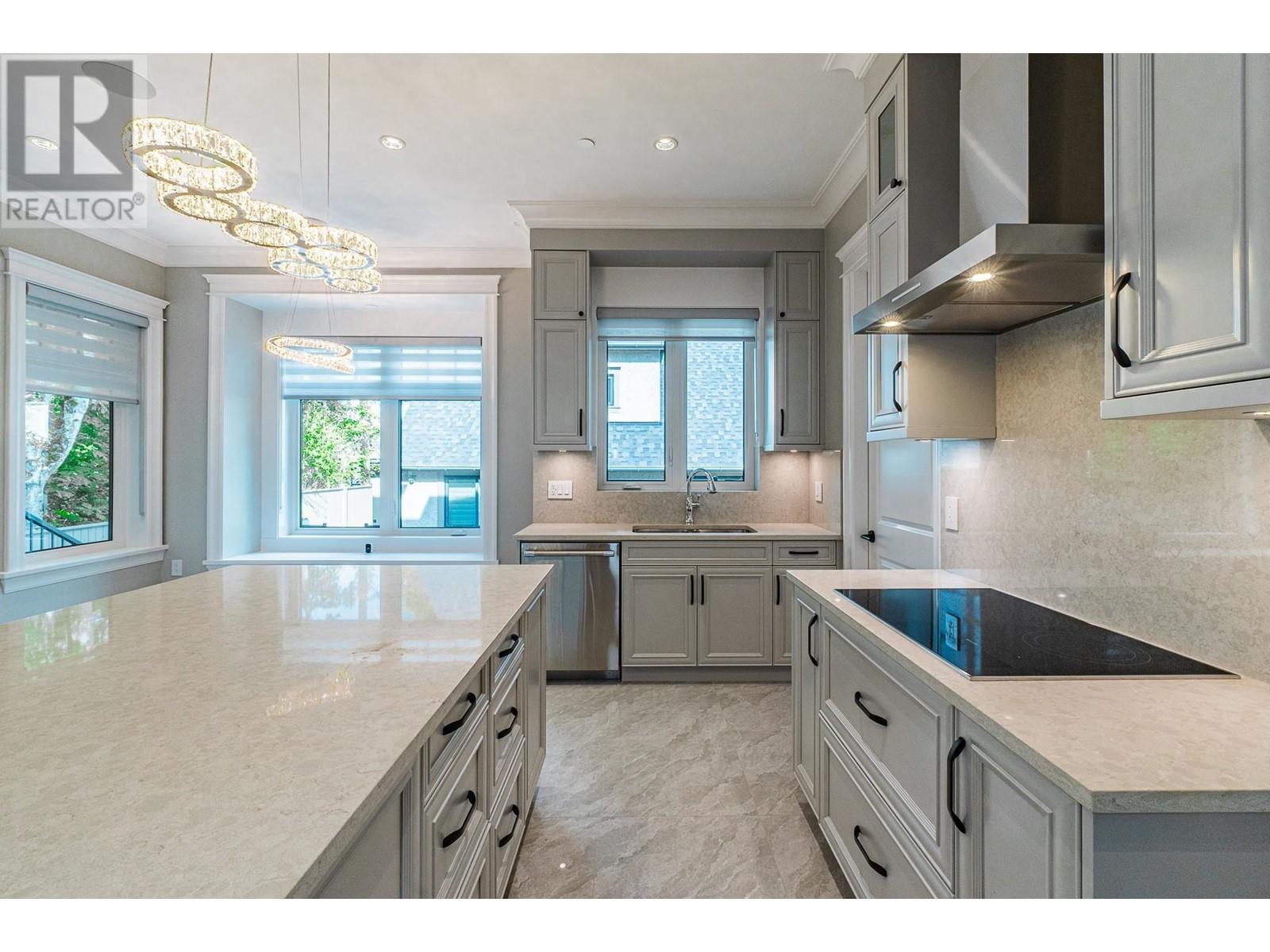 Listing Picture 7 of 33 : 3349 W 37TH AVENUE, Vancouver / 溫哥華 - 魯藝地產 Yvonne Lu Group - MLS Medallion Club Member