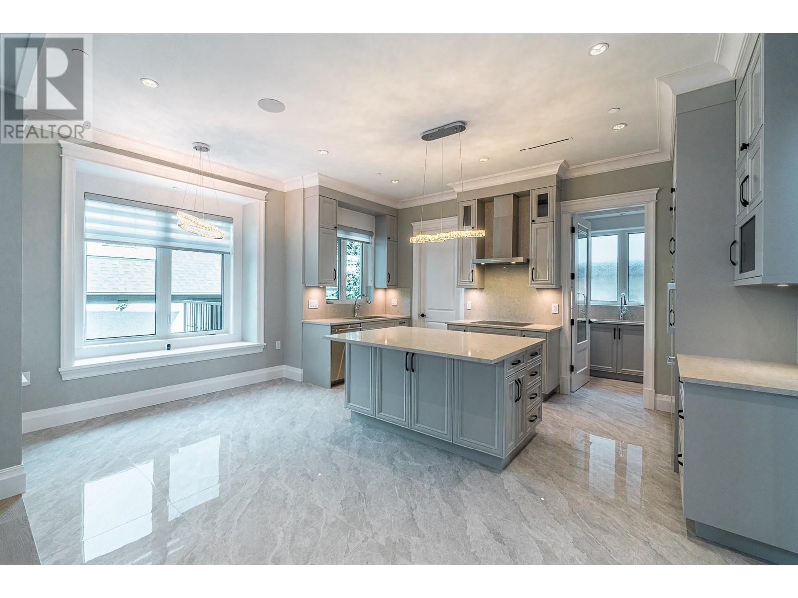 Listing Picture 6 of 33 : 3349 W 37TH AVENUE, Vancouver / 溫哥華 - 魯藝地產 Yvonne Lu Group - MLS Medallion Club Member