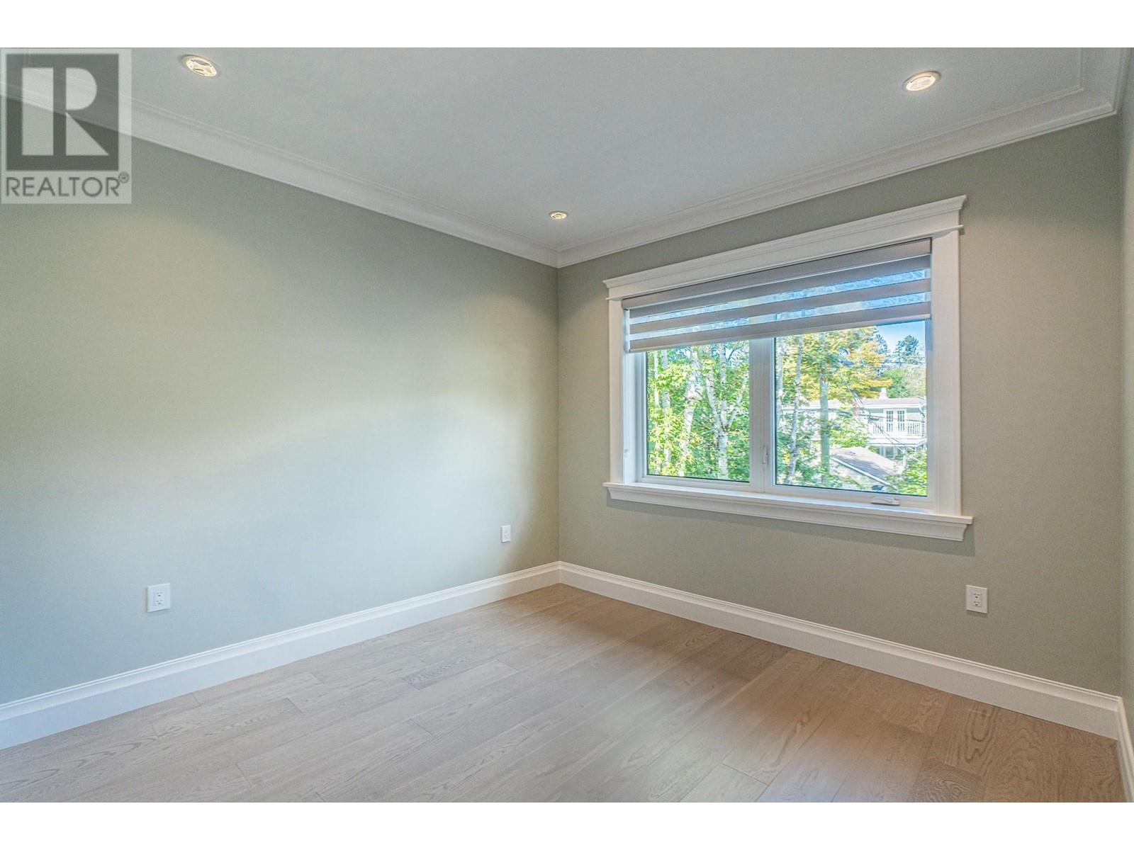 Listing Picture 18 of 33 : 3349 W 37TH AVENUE, Vancouver / 溫哥華 - 魯藝地產 Yvonne Lu Group - MLS Medallion Club Member