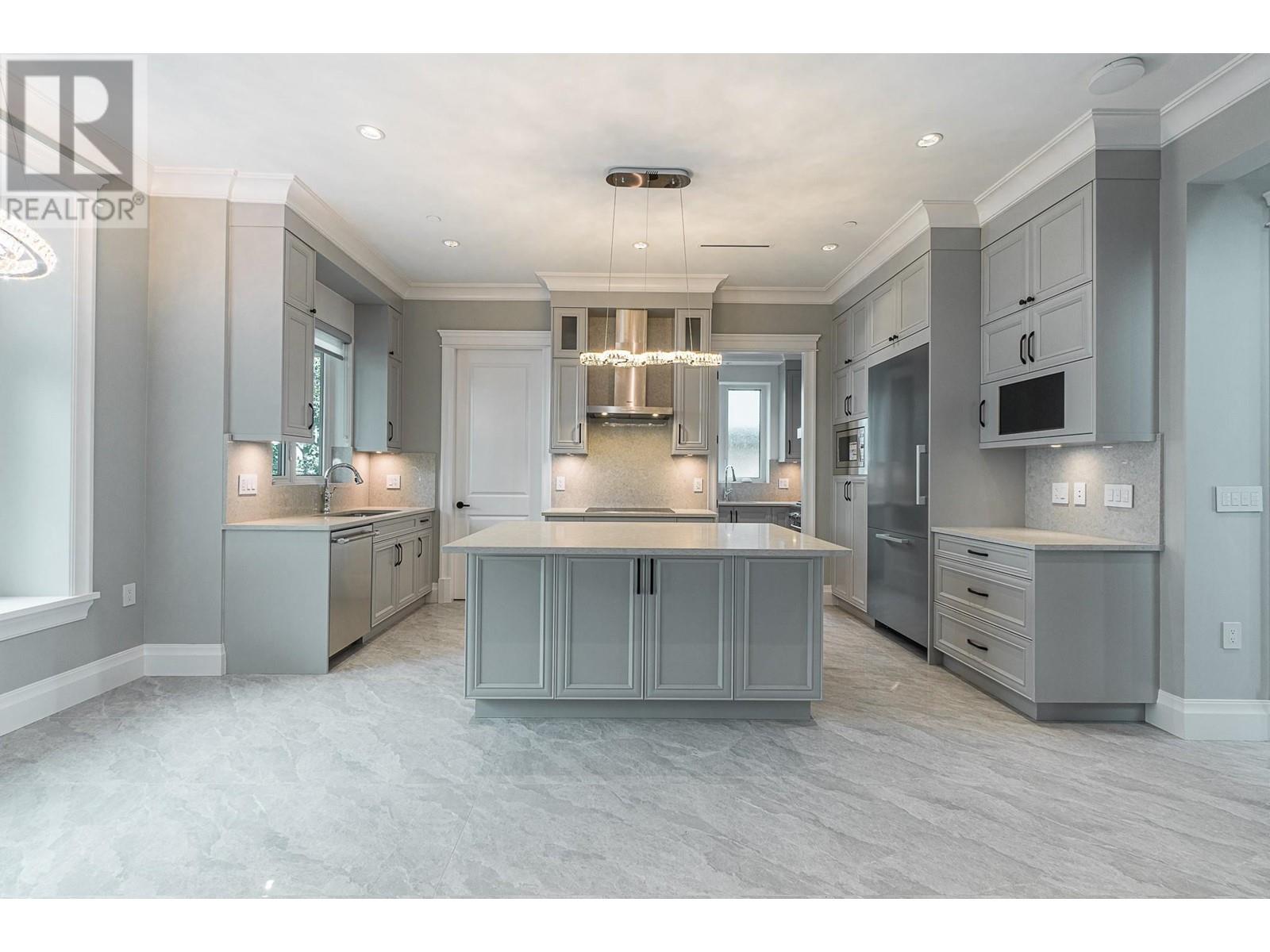 Listing Picture 5 of 33 : 3349 W 37TH AVENUE, Vancouver / 溫哥華 - 魯藝地產 Yvonne Lu Group - MLS Medallion Club Member