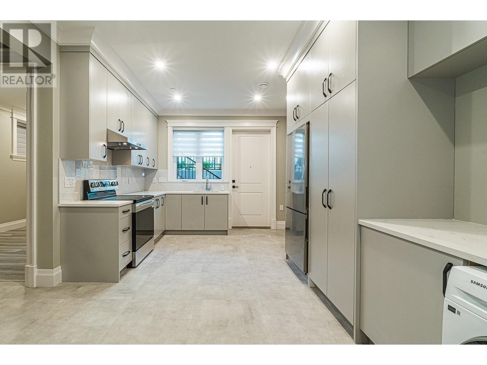 Listing Picture 27 of 33 : 3349 W 37TH AVENUE, Vancouver / 溫哥華 - 魯藝地產 Yvonne Lu Group - MLS Medallion Club Member