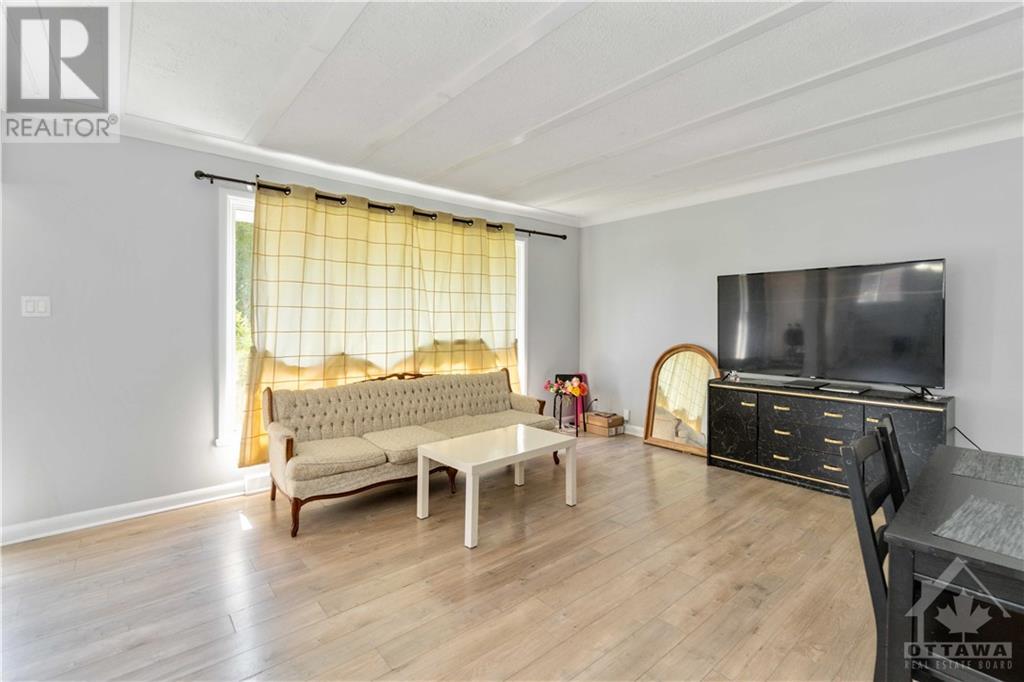 1112 Fifth Street E, Cornwall, Ontario  K6H 2M8 - Photo 6 - X9521478