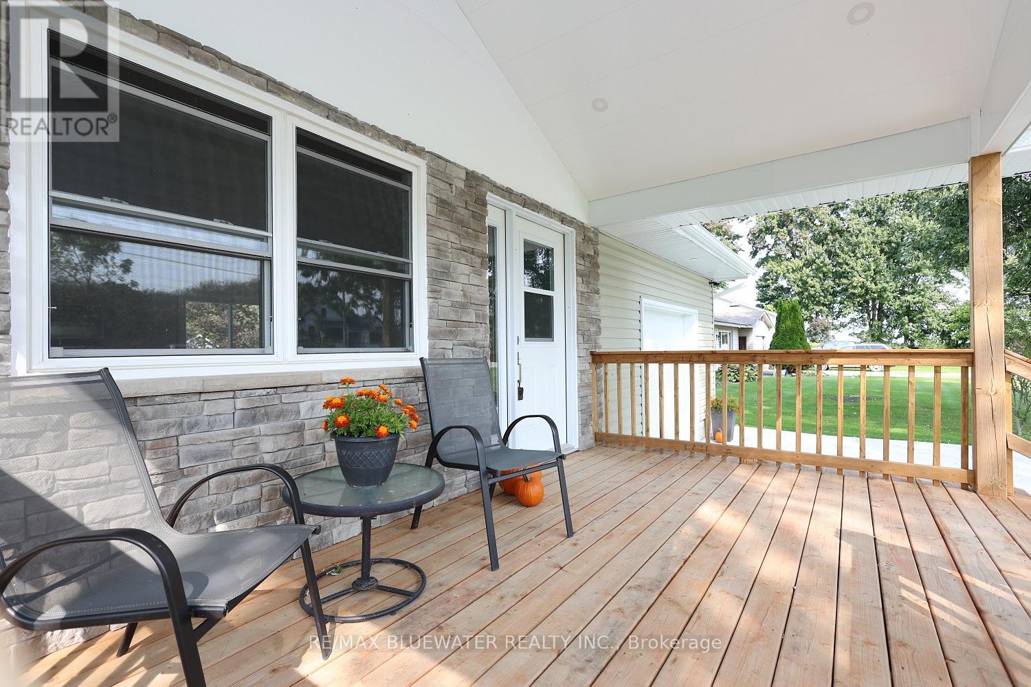 8328 Burwell Road, Lambton Shores, Ontario  N0M 1T0 - Photo 6 - X9295281