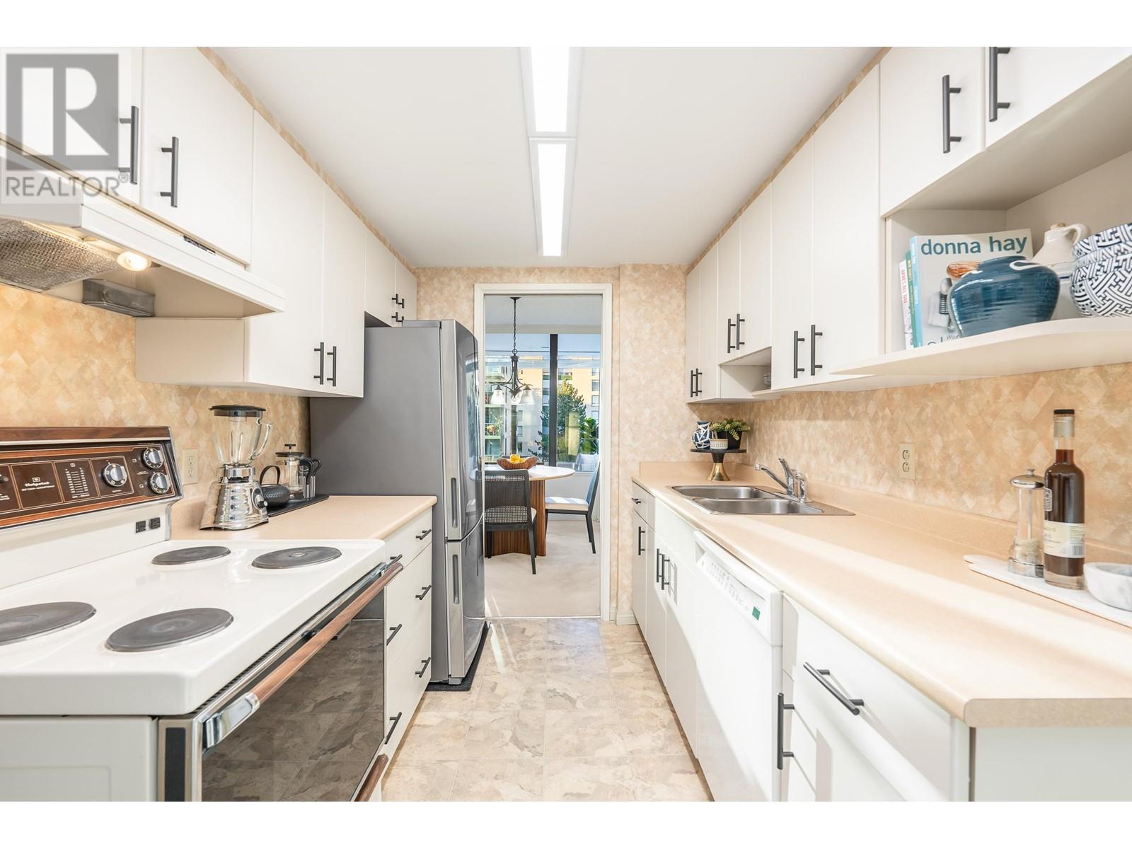 603 1420 Duchess Avenue, West Vancouver, British Columbia V7T 1H8 - Photo 10 - R2935026