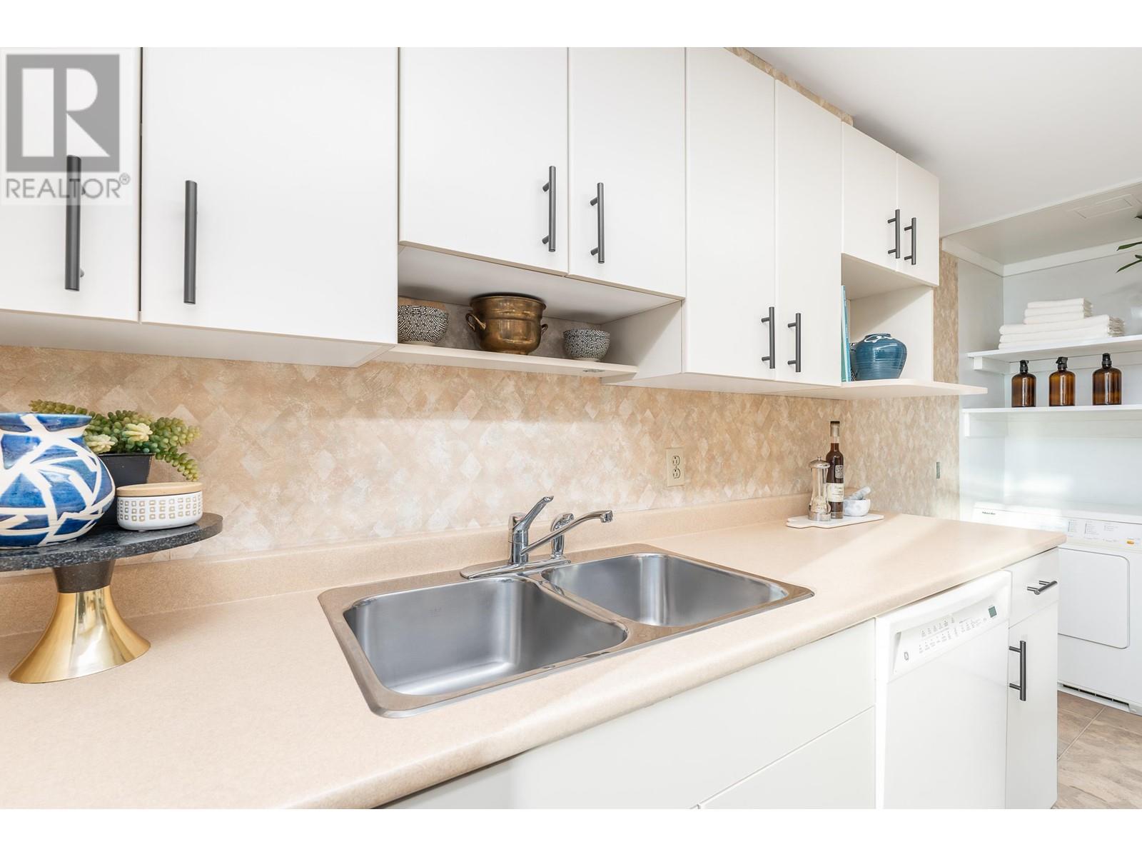 603 1420 Duchess Avenue, West Vancouver, British Columbia V7T 1H8 - Photo 11 - R2935026