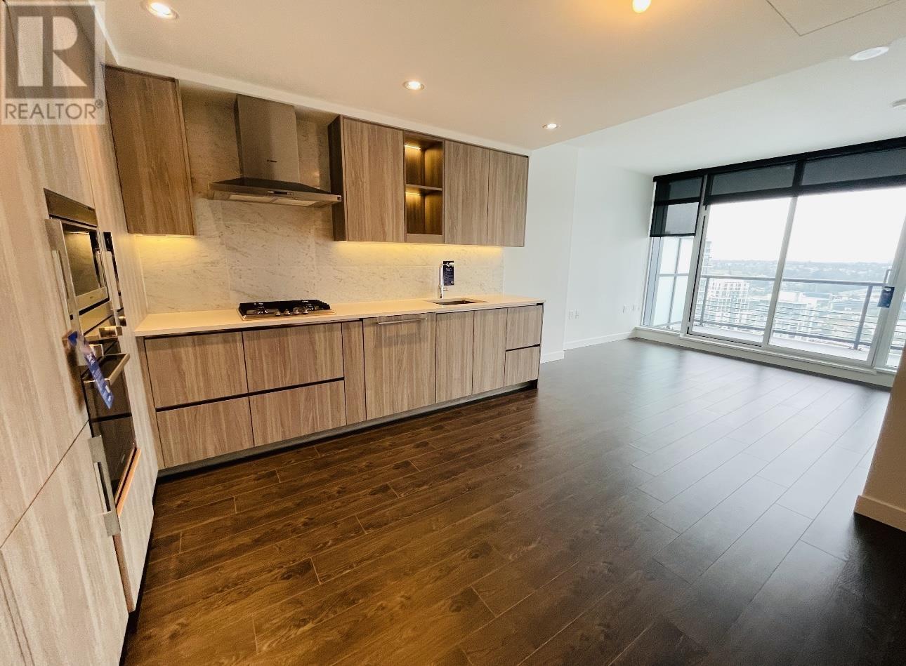 Listing Picture 2 of 14 : 2901 4720 LOUGHEED HIGHWAY, Burnaby / 本拿比 - 魯藝地產 Yvonne Lu Group - MLS Medallion Club Member