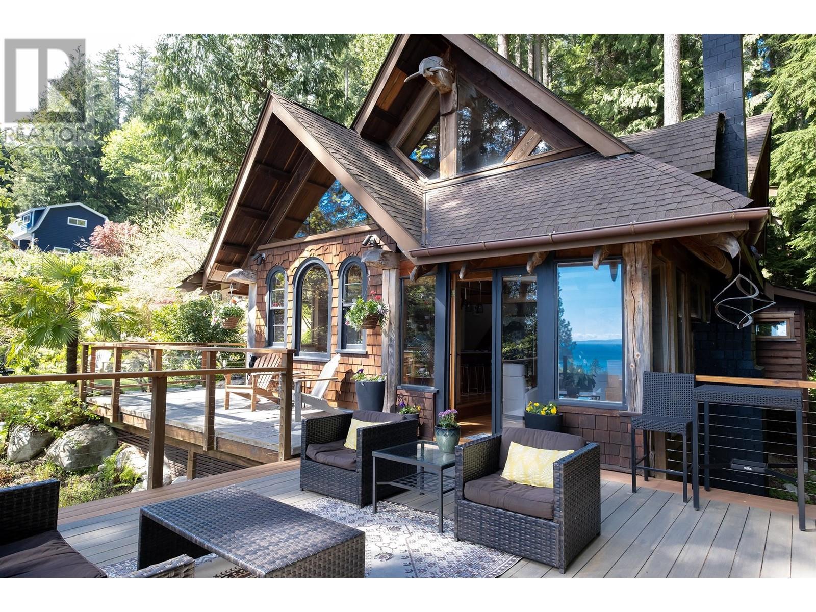 482 Reed Road, Gibsons, British Columbia  V0N 1V1 - Photo 2 - R2935061