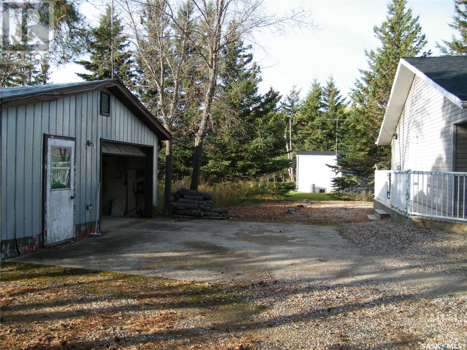 431 Centre Street, Middle Lake, Saskatchewan  S0K 2X0 - Photo 11 - SK985926