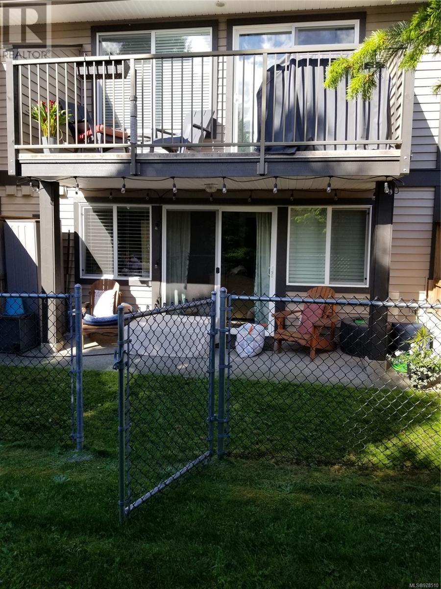 110 4699 Muir Rd, Courtenay, British Columbia  V9N 6A4 - Photo 2 - 978510