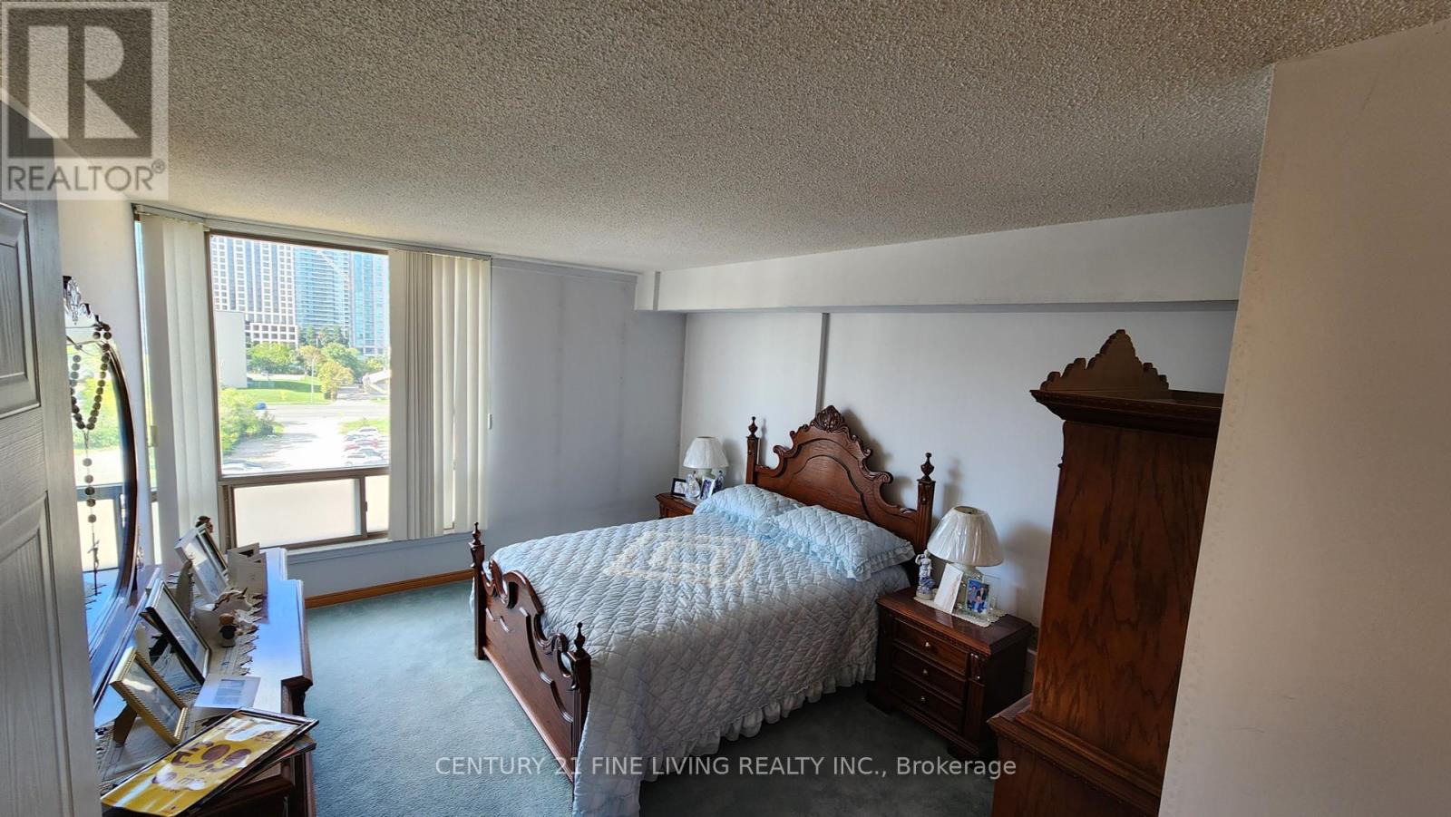 805 - 25 Fairview Road W, Mississauga, Ontario  L5B 3Y8 - Photo 10 - W9393881